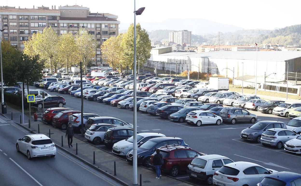 La finca de La Carmencita en Torrelavega, destinada a aparcamiento gratuito en superficie.