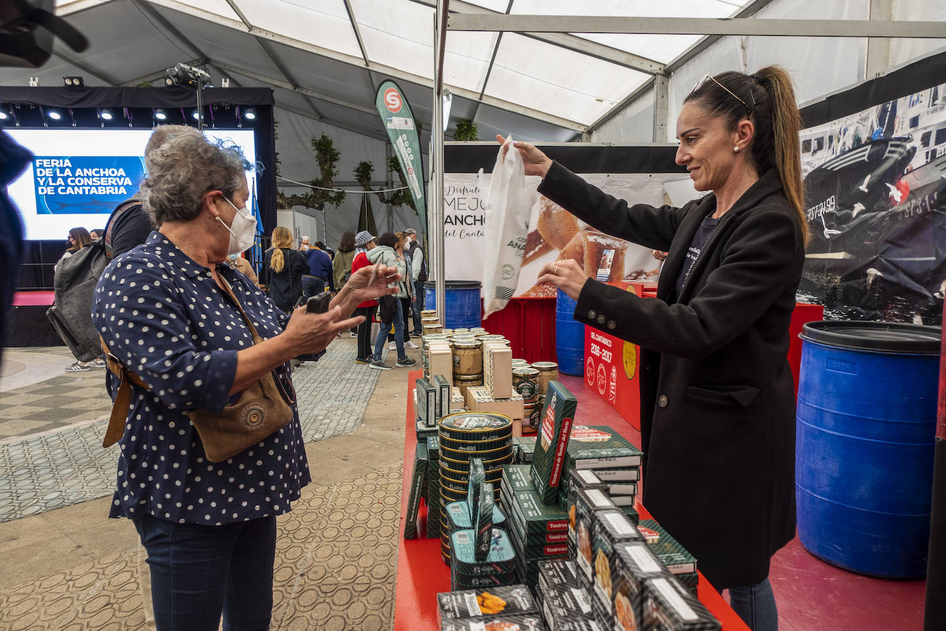 Fotos: La Feria de la Anchoa y la Conserva regresa a Santoña