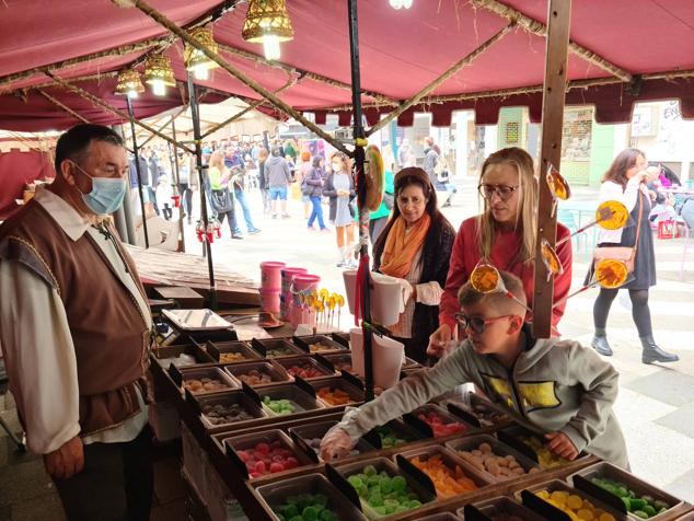 El municipio celebra hasta el 2 de mayo la Fiesta Homenaje a Pedro Velarde, una cita en recuerdo al militar de Muriedas que se va a desarrollar a través de varias actividades, espectáculos y actuaciones de calle dirigidas a toda la familia