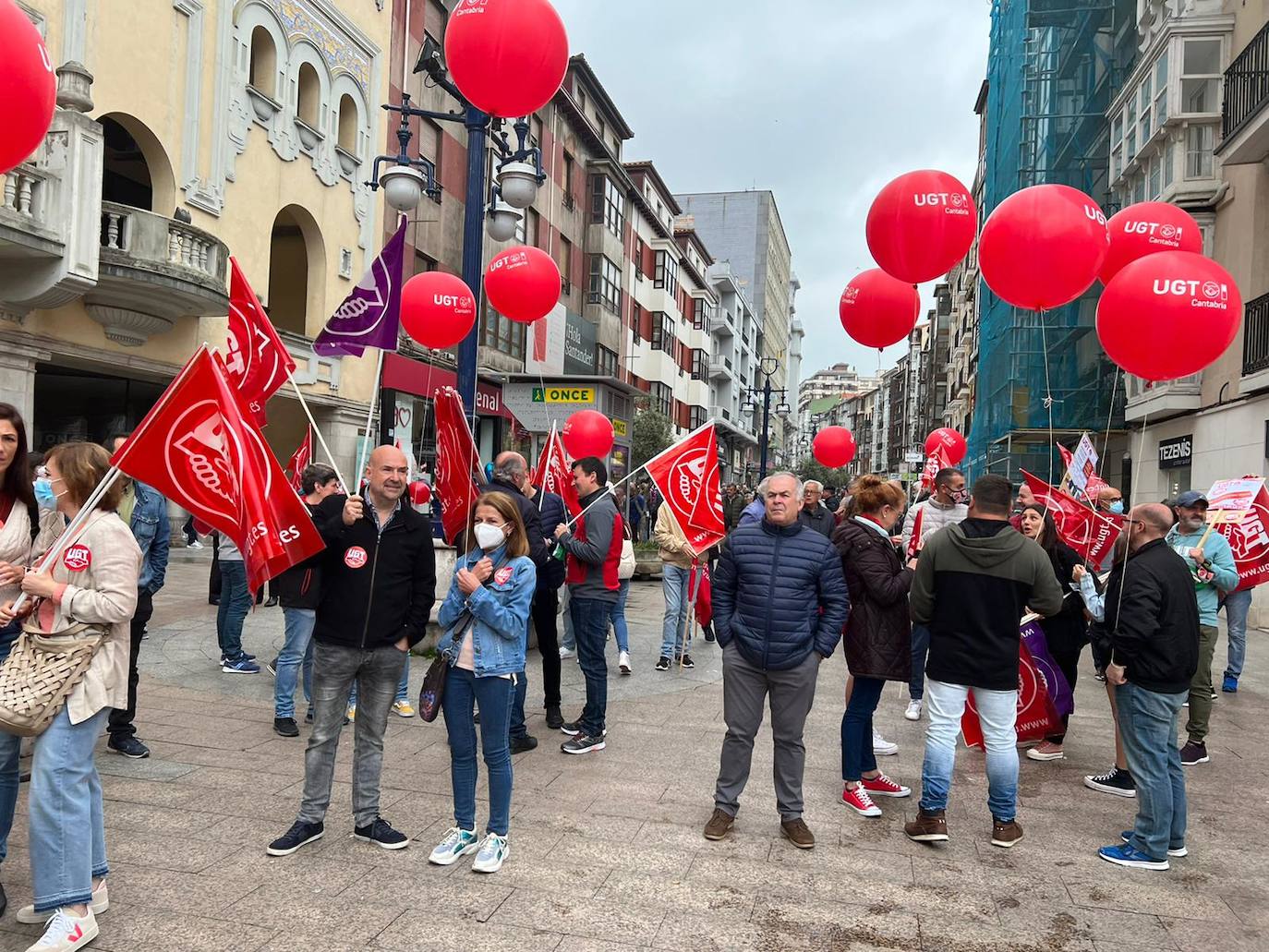 Fotos: El Primero de Mayo vuelve a salir a la calle en Santander