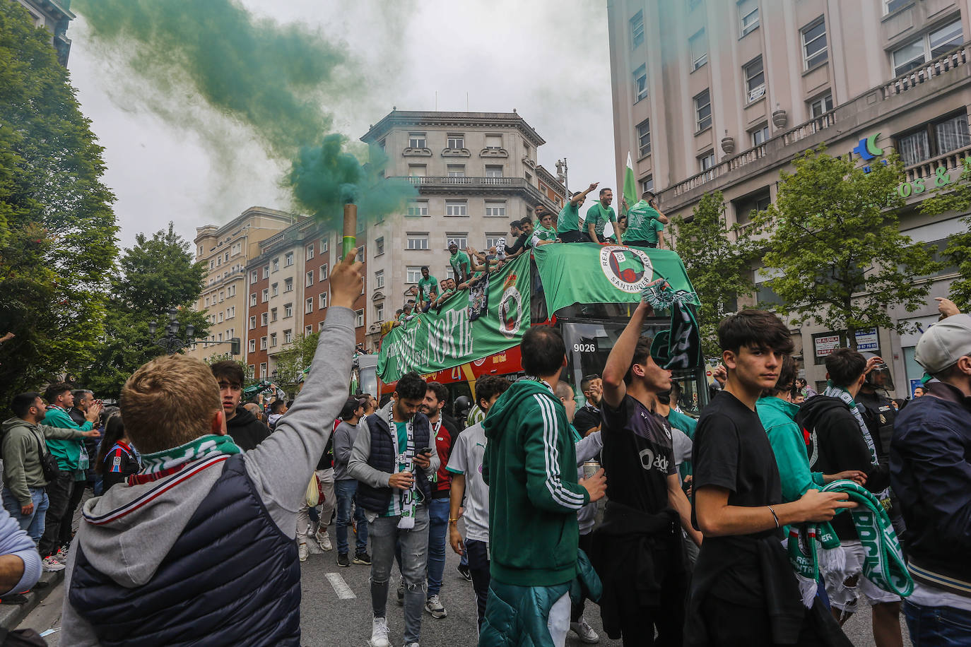 Los jugadores a su llegada al Ayuntamiento.