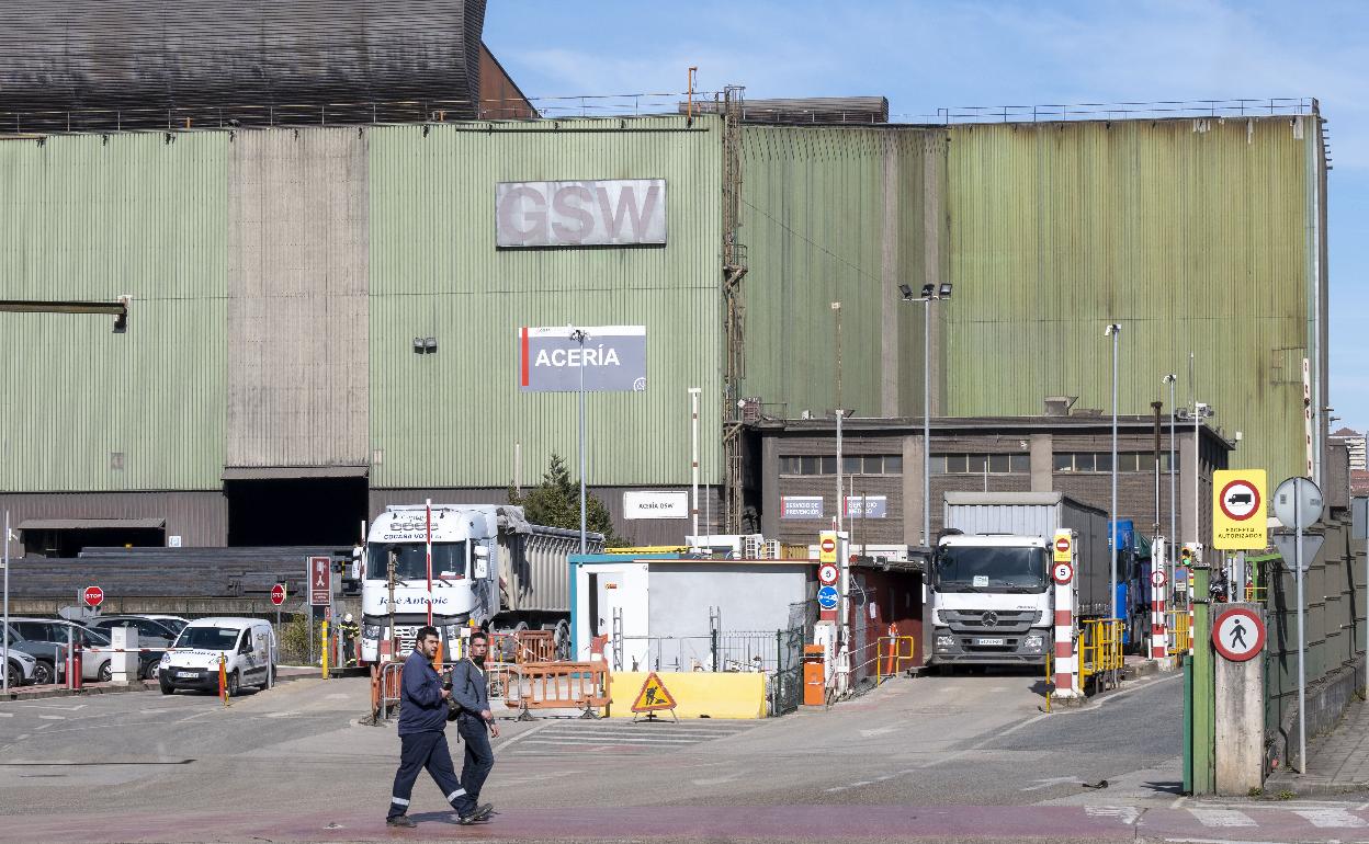 Fábrica de Global Steel Wire que el Grupo Celsa tiene en la santanderina zona de Nueva Montaña.