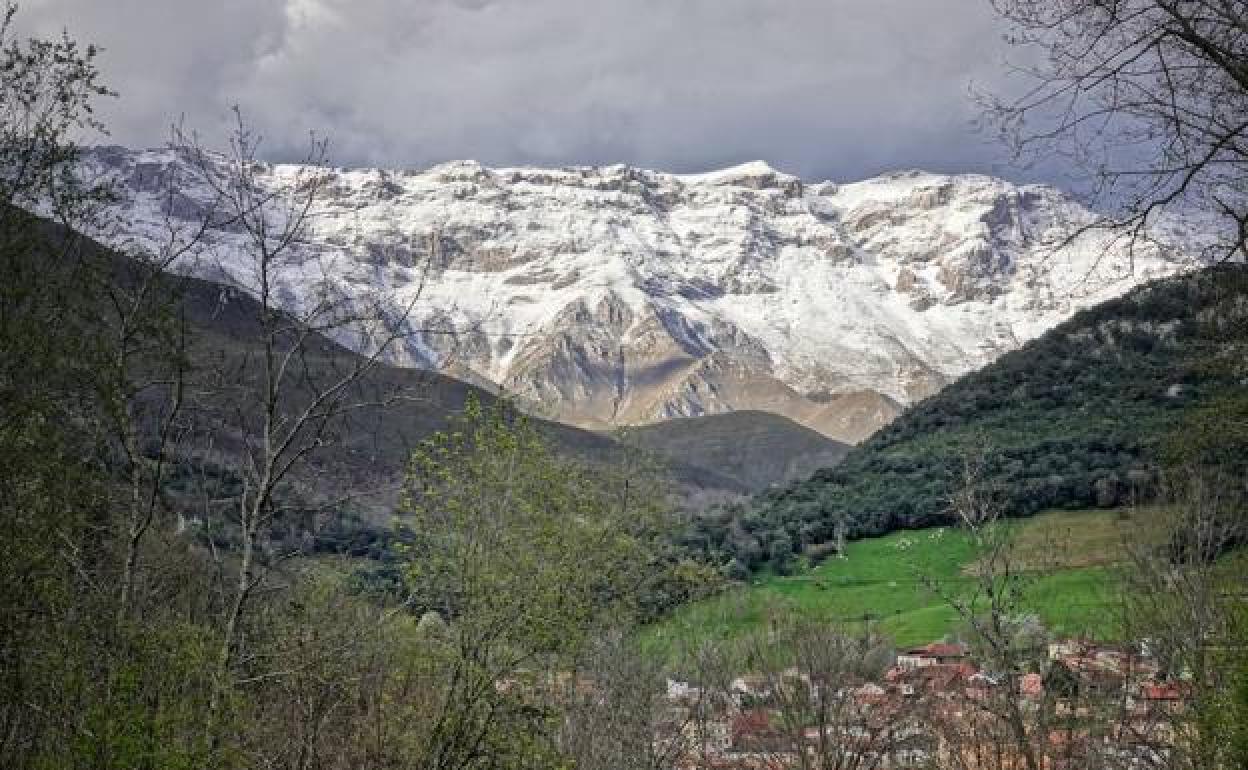 Panorámica de los Picos de Europa