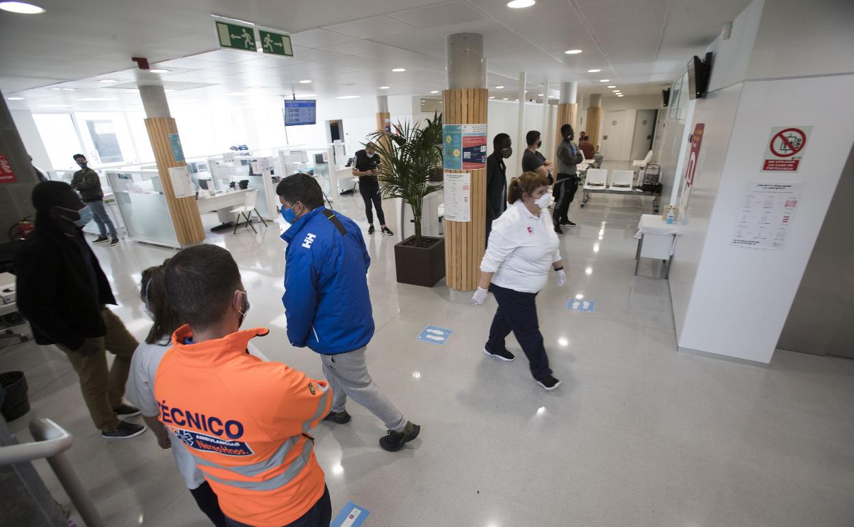 Entrada de centro de salud de Santoña.