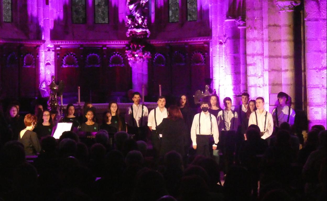 La Escolanía Aila inauguró el pasado sábado las Bodas de Plata de las Primaveras Musicales Pejinas 