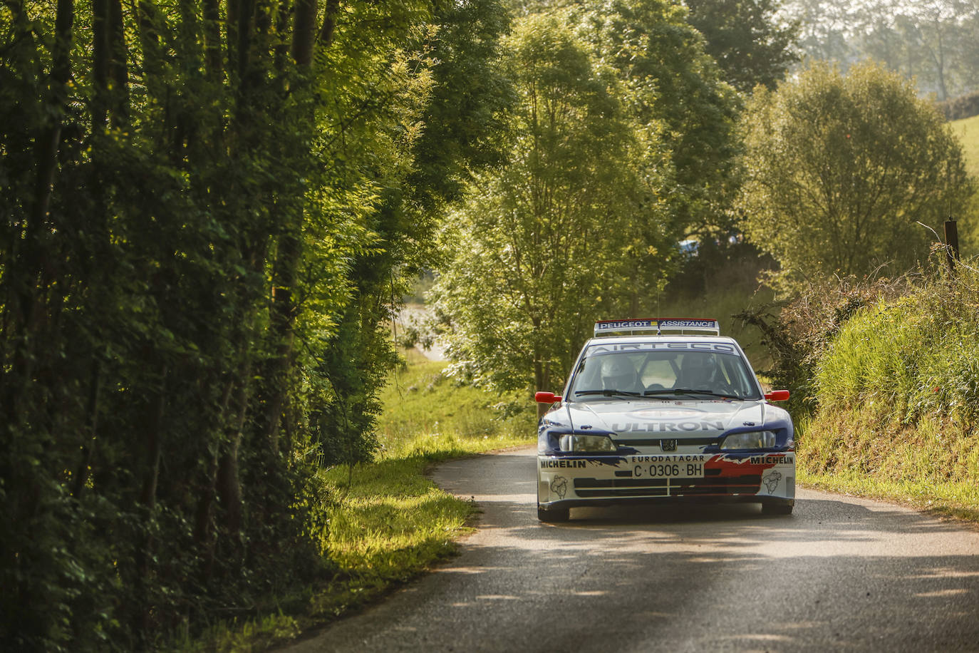 Diego Garrido con el Peugeot 306 Maxi.