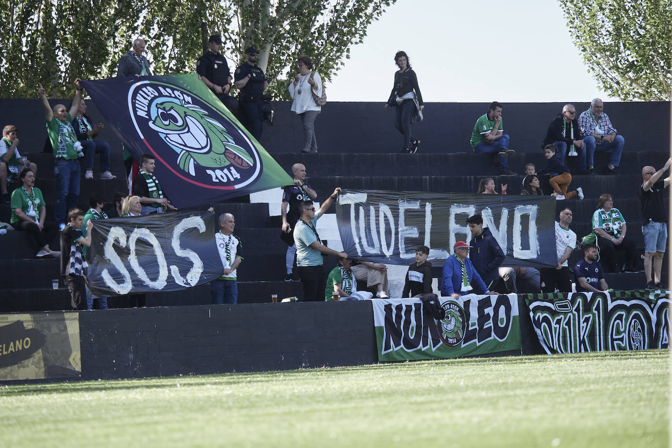 Fotos: El Tudelano se impone por tres goles a cero al Racing