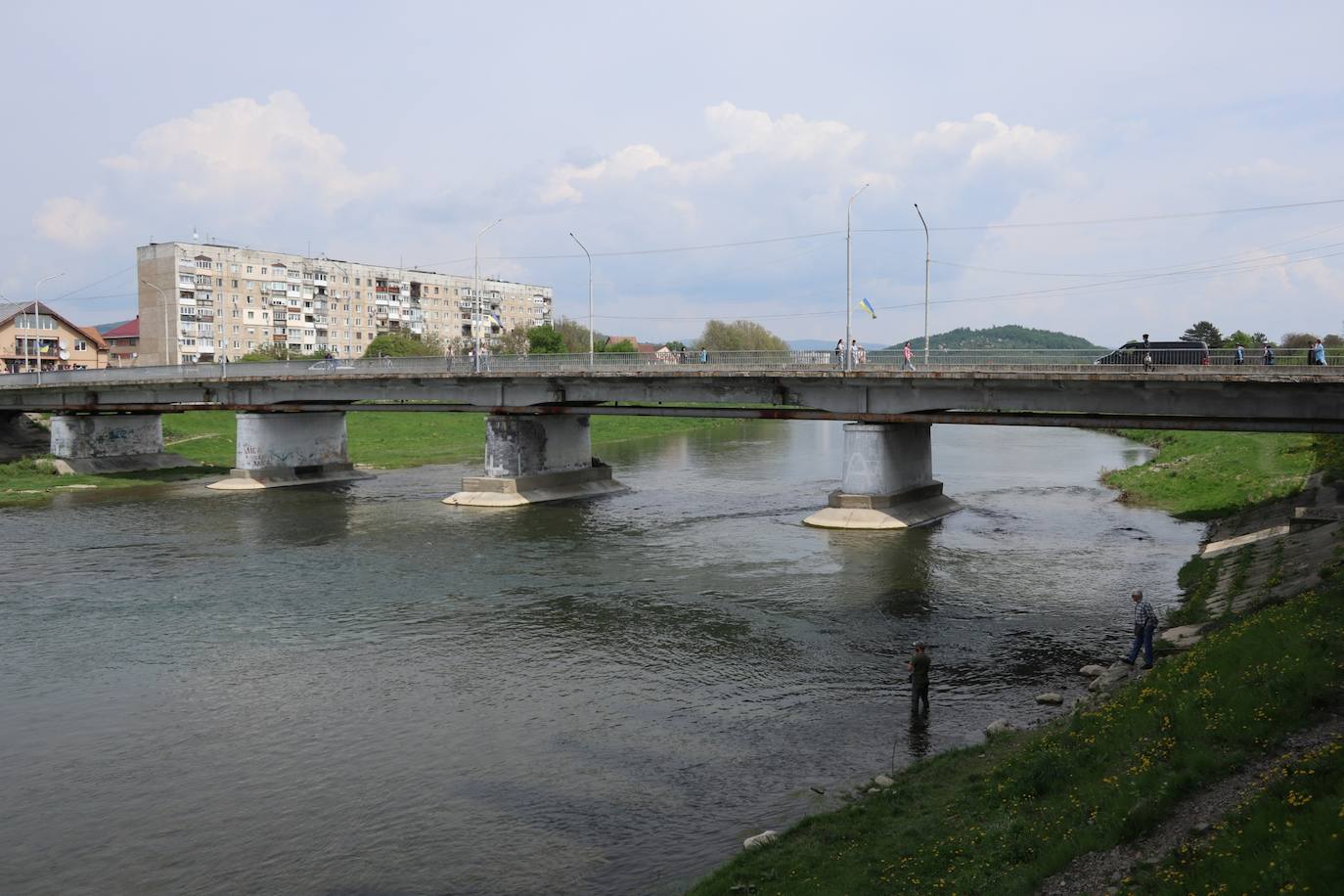 Puente sobre el río Latorica, que atraviesa la ciudad.