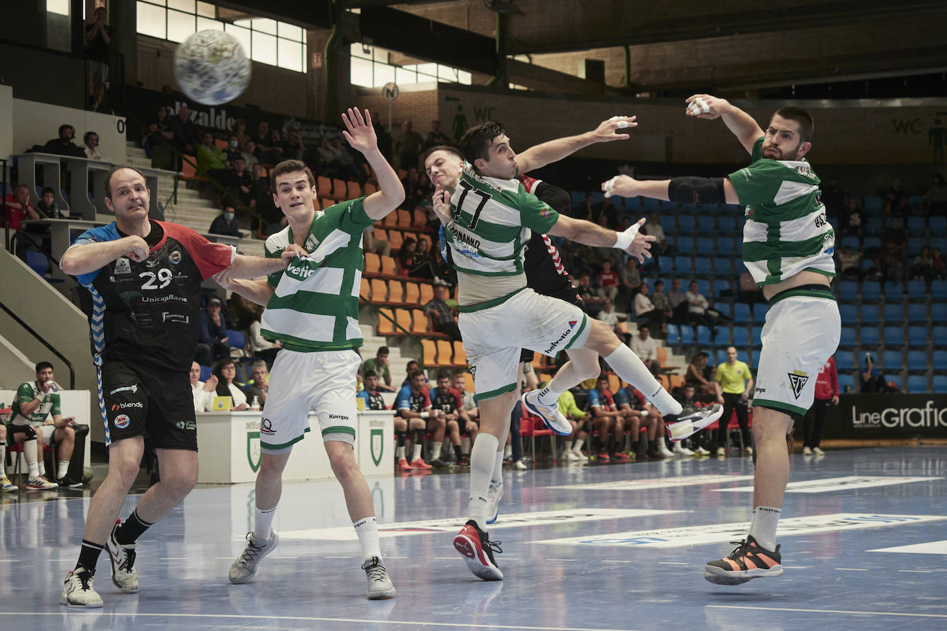 Fotos: El Unicaja cae en Pamplona