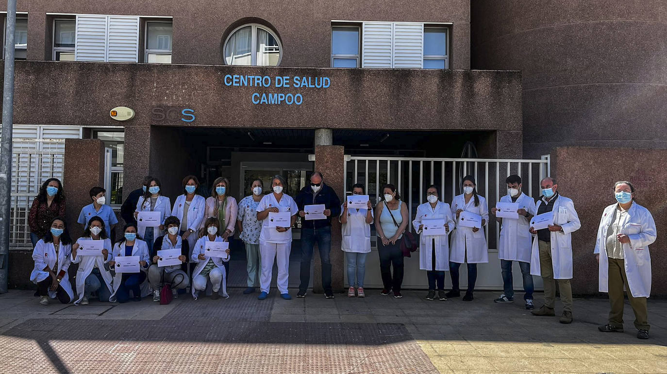 Imagen de la concentración de cinco minutos en el Centgro de Salud de Campoo.