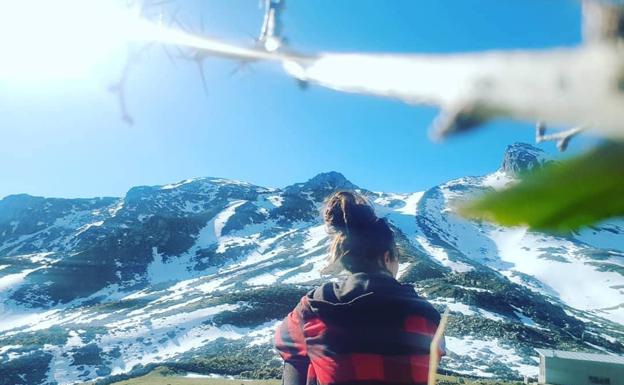 Una vida en el monte, disfrutando de la naturaleza, de sus perros, de las cimas y la nieve: ese era el sueño de Tania.