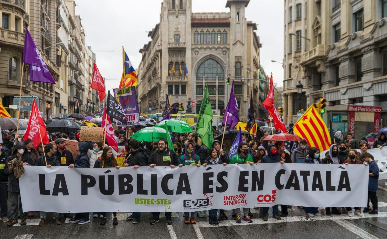 Manifestación en contra de la sentencia del 25% de castellano, este miércoles en Barcelona.