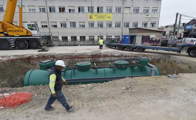 Las familias del IES Cantabria irán al juzgado para paralizar la construcción de la gasolinera