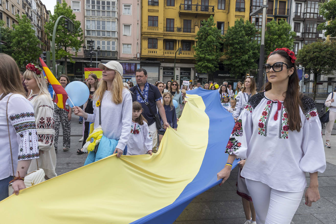 Así ha sido la marcha por Ucrania este domingo en Santander