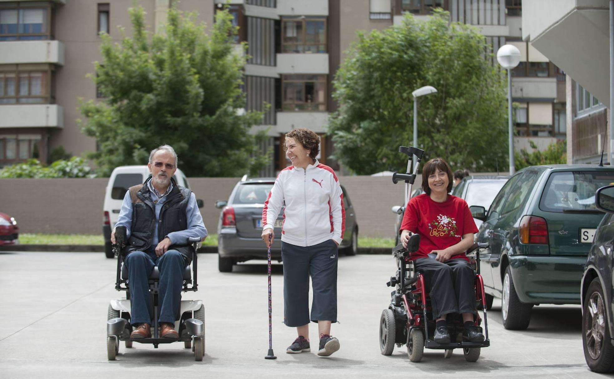 Imagen de archivo de Fernando Ramos, Marga y Lina Fernández, tres personas que sufren la esclerosis múltiple.