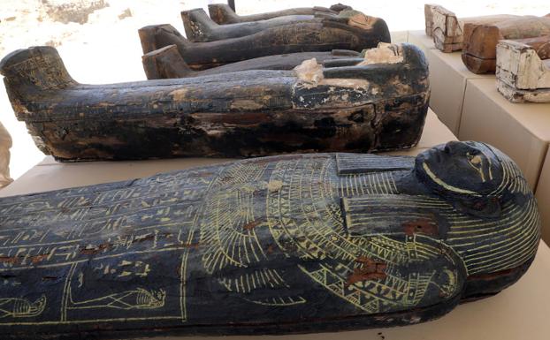 Algunos de los sarcófagos encontrados en Egipto.