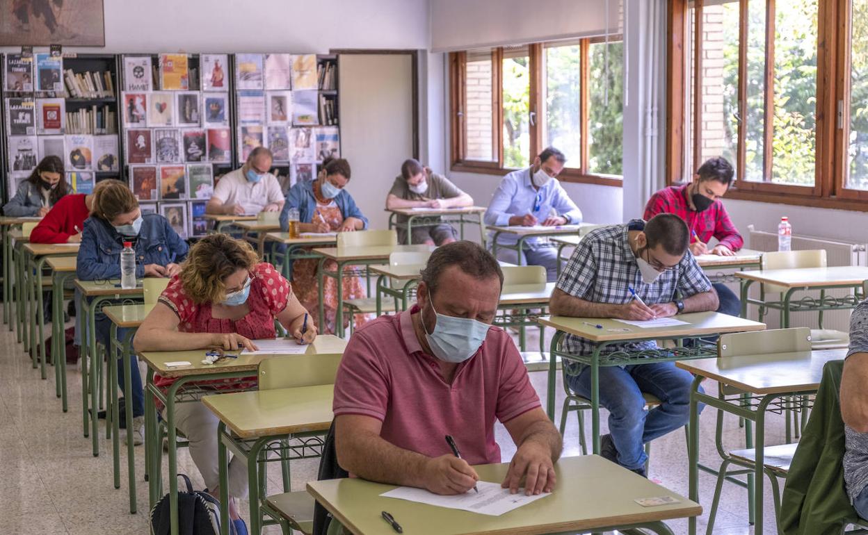 Exámenes de las últimas oposiciones docentes celebradas en Cantabria. 