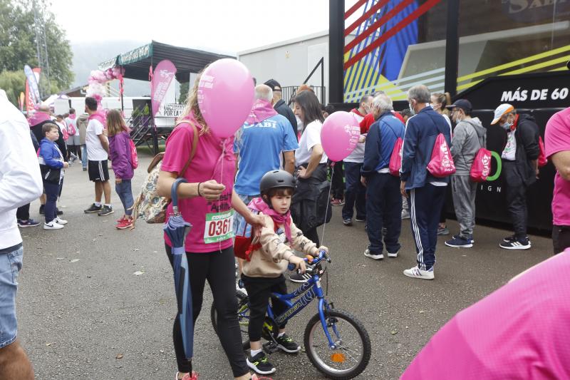 Fotos: Miles de personas participan en la marcha contra el cáncer de Los Corrales