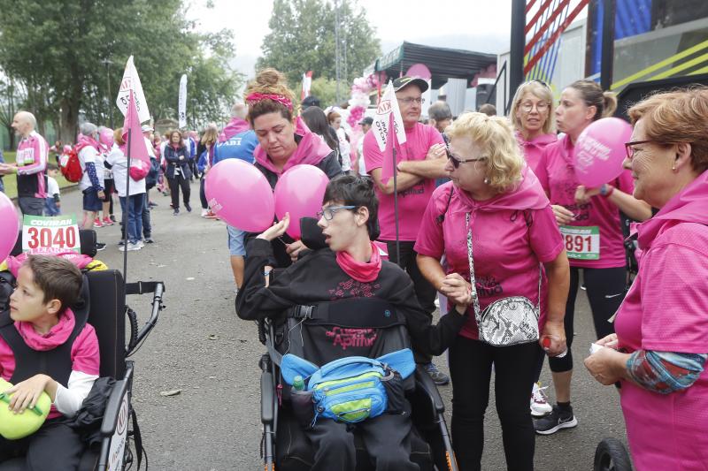 Fotos: Miles de personas participan en la marcha contra el cáncer de Los Corrales