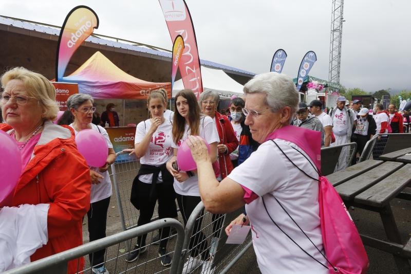 Fotos: Miles de personas participan en la marcha contra el cáncer de Los Corrales