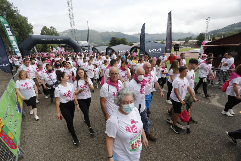 Fotos: Miles de personas participan en la marcha contra el cáncer de Los Corrales