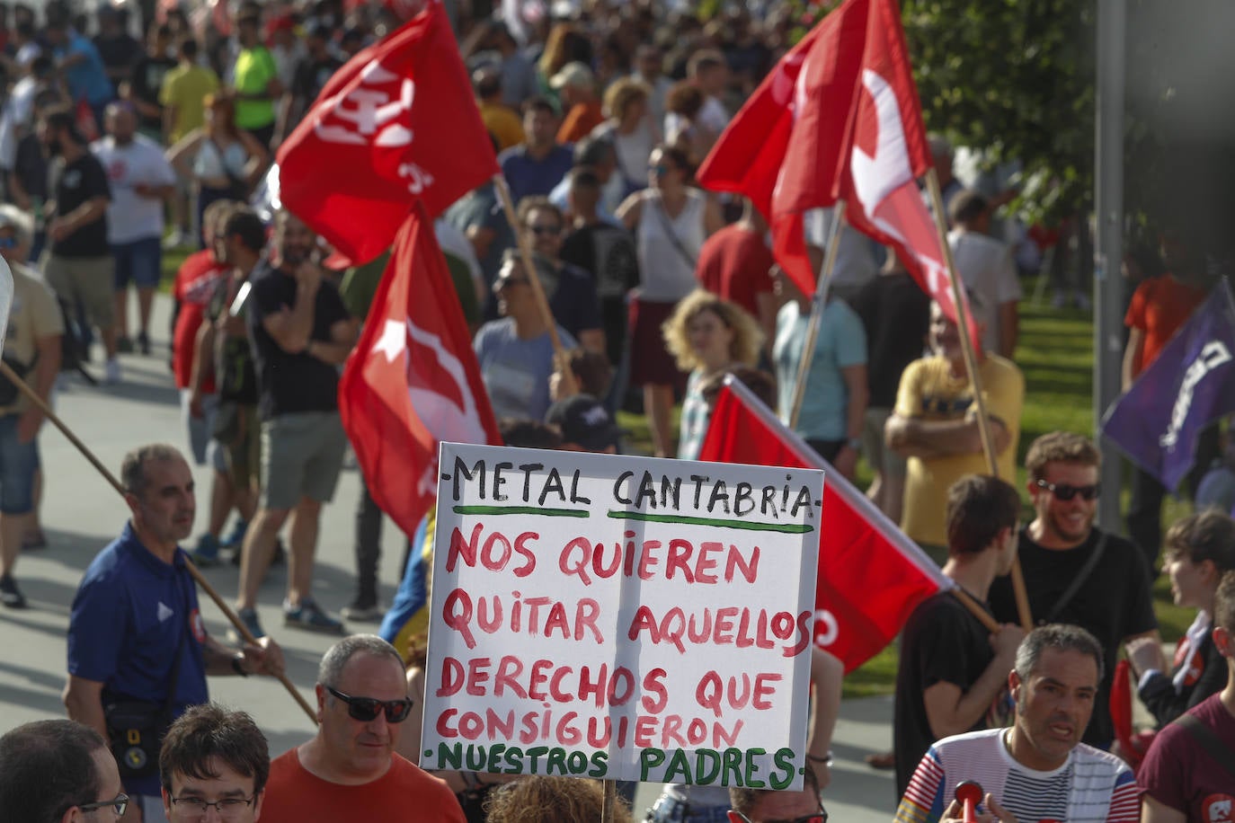 Fotos: El sector del metal se echa a la calle