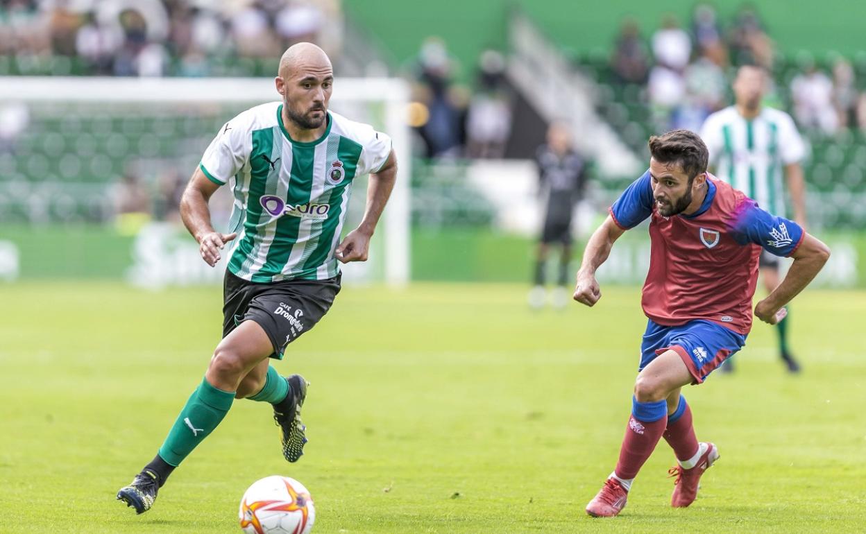 Unai Medina, en el partido ante el Numancia de la pasada pretemporada.