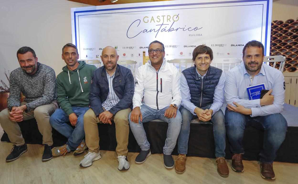 Toni González, Eduardo Quintana, Ricardo Sotres, Jaime Uz, Sergio Bastard e Ignacio Solana, que participaron en la última conversación de la jornada. 