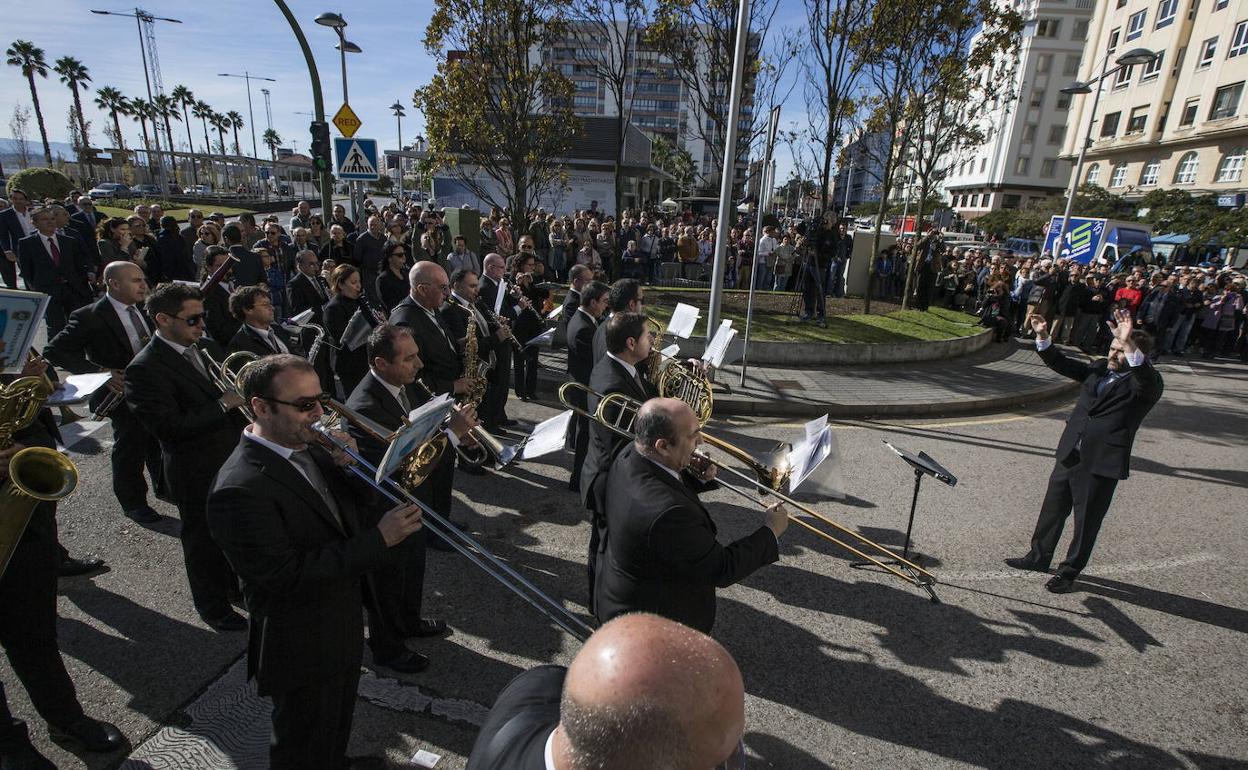 La Banda de Música de Santander durante una actuación con motivo de la explosión del Cabo Machichaco.