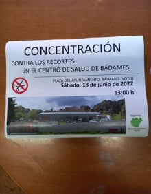 Imagen secundaria 2 - Los alcaldes pedáneos de San Pantaleón de Aras y Bádames flanquean al Gerente del Servicio Cátabro de Salud 