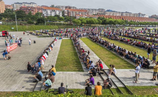 Imagen de la multitudinaria asamblea celebrada en Santander.