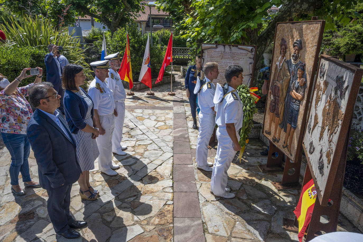 Fotos: Cueto rinde homenaje a Juan Santander