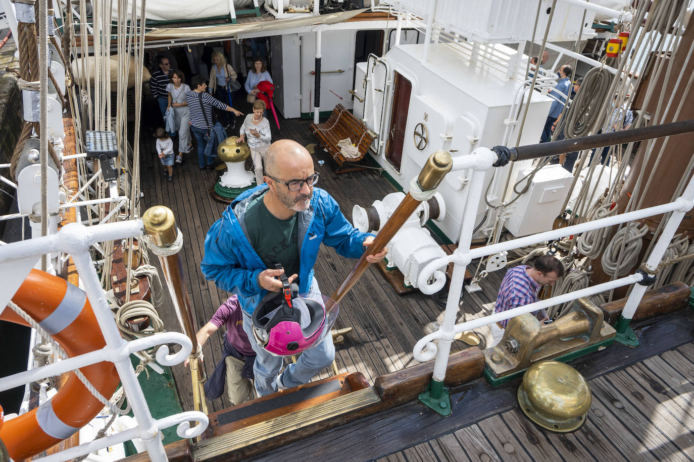 Fotos: La visita a Elcano, en imágenes