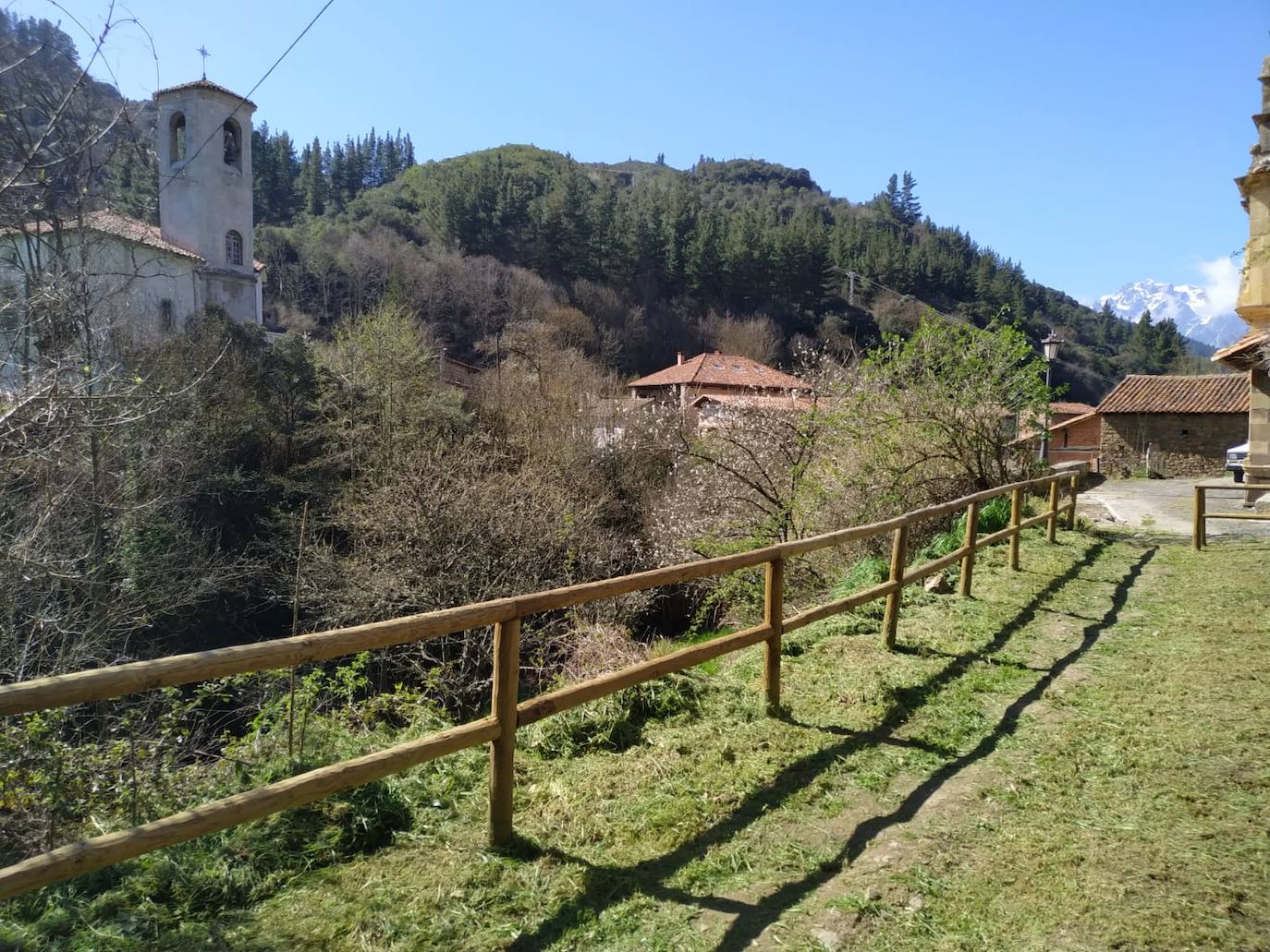 Casa de la Naturaleza de Pesaguero, Red Natura 2000 en Liébana. Plazas libres: 10. Duración: 2 horas. Longitud: 1.5km. Desnivel: 20 metros. Dificultad: Baja. Gratuita. Necesaria reserva previa. 