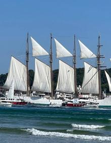 Imagen secundaria 2 - Adiós a Elcano, un barco convertido en acontecimiento