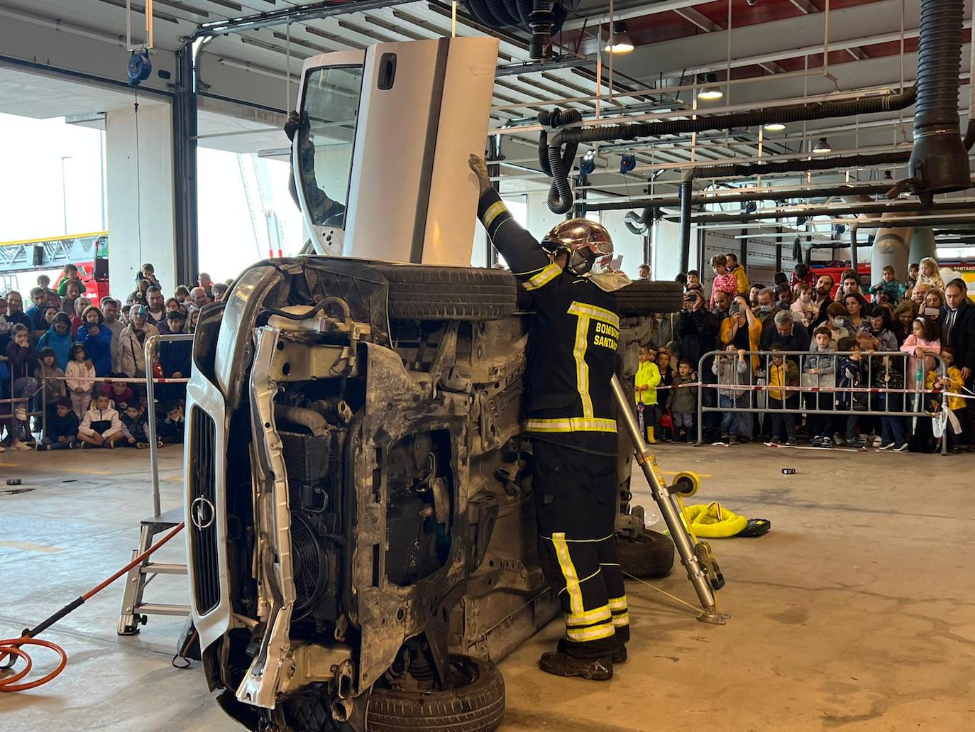 Fotos: Los bomberos de Santander muestran su trabajo