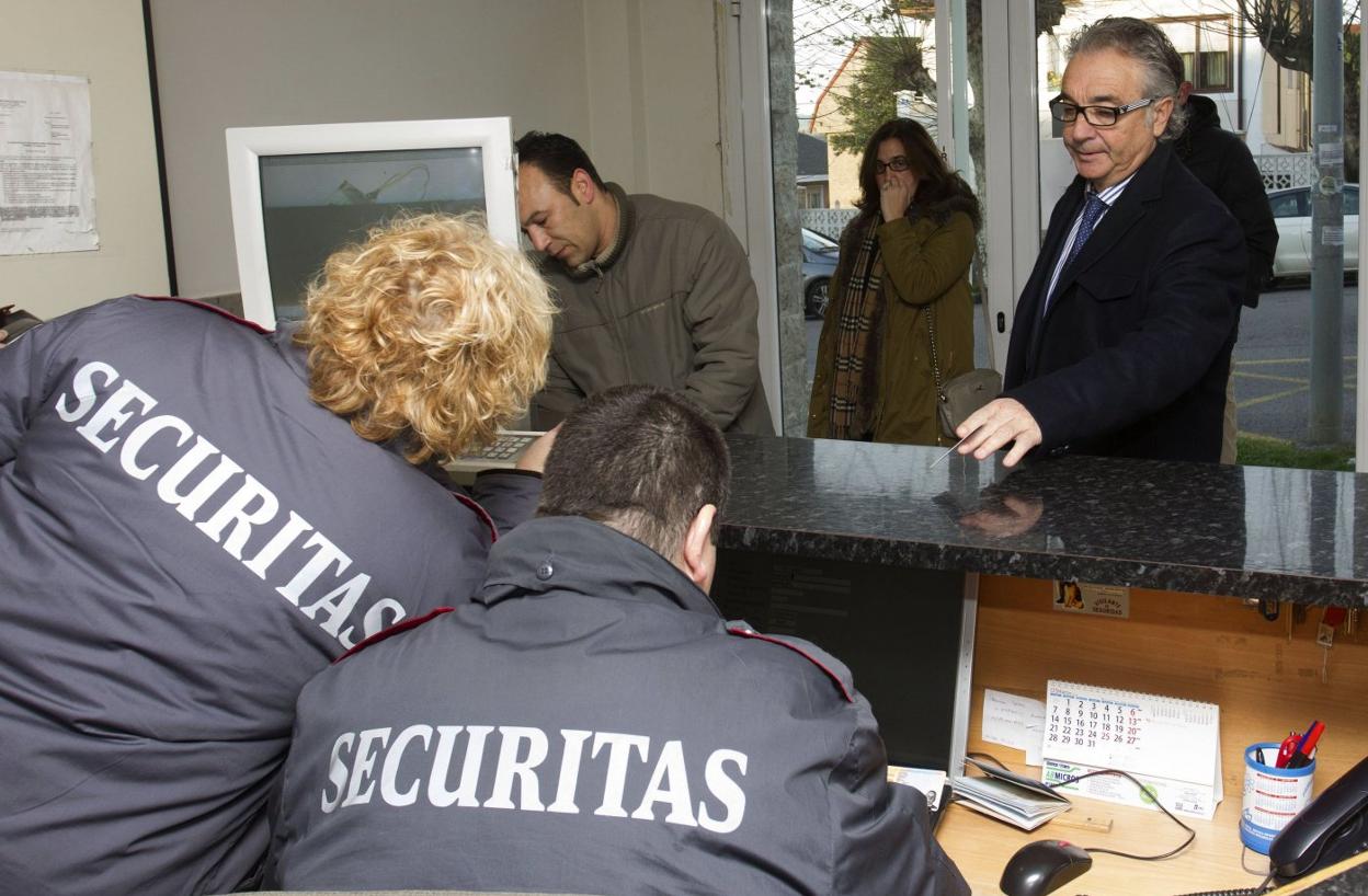 Ángel Lavín 'Harry', en una de sus entradas a los juzgados de las Salesas de Santander. 