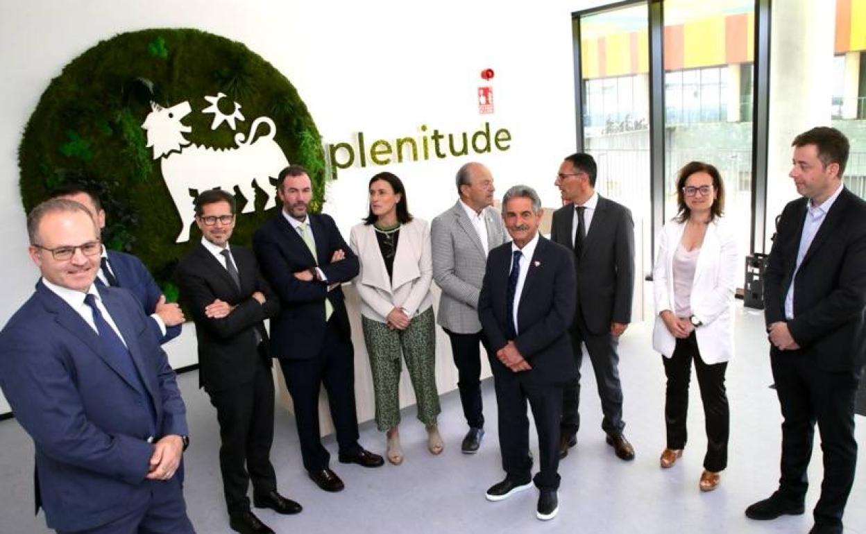 Gobierno y Ayuntamiento de Santander visitaron esta mañana las nuevas oficinas de Plenitude en el Pctcan.