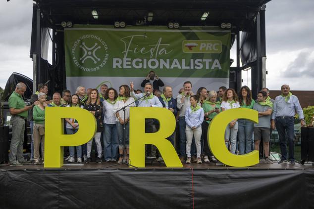 La fiesta en Latas congregó numeroso público.