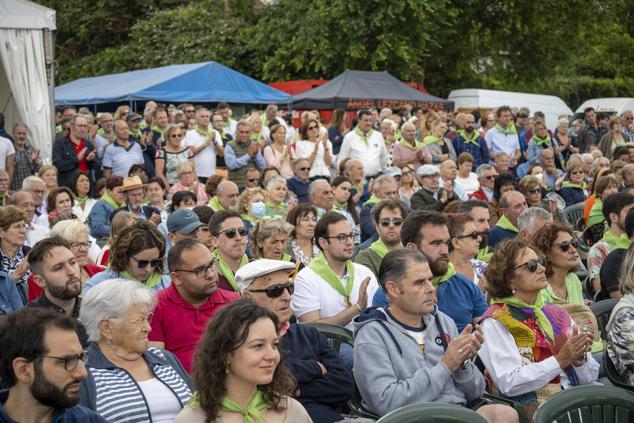 La fiesta en Latas congregó numeroso público.