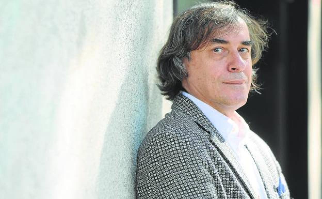 El poeta Mircea Cartarescu protagonizará el curso: 'Sobre literatura y otros demonios'.