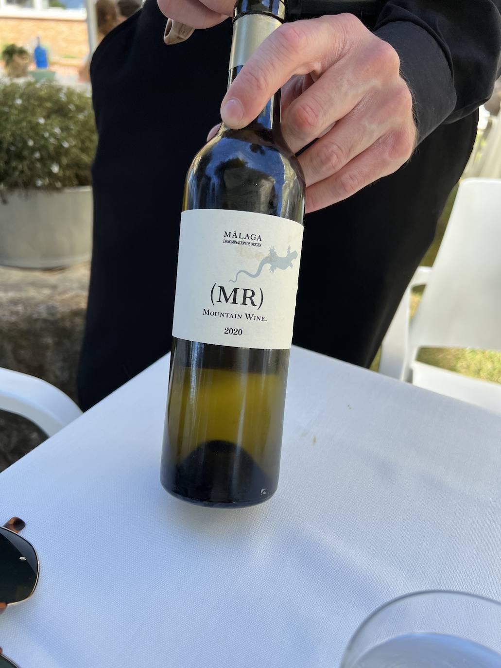 Samuel Fernández desarrolla propuestas muy gustosas con toques creativos pero sin olvidar los conceptos clásicos | La carta cuenta con una amplia y atractiva variedad de entrantes antes de llegar a los pescados del día