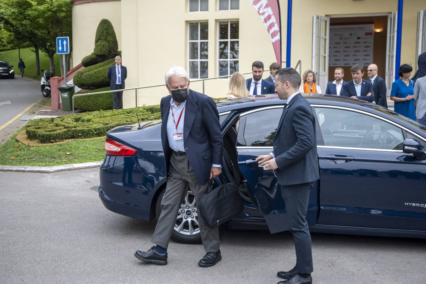 Felipe González a su llegada al Paraninfo de la UIMP.