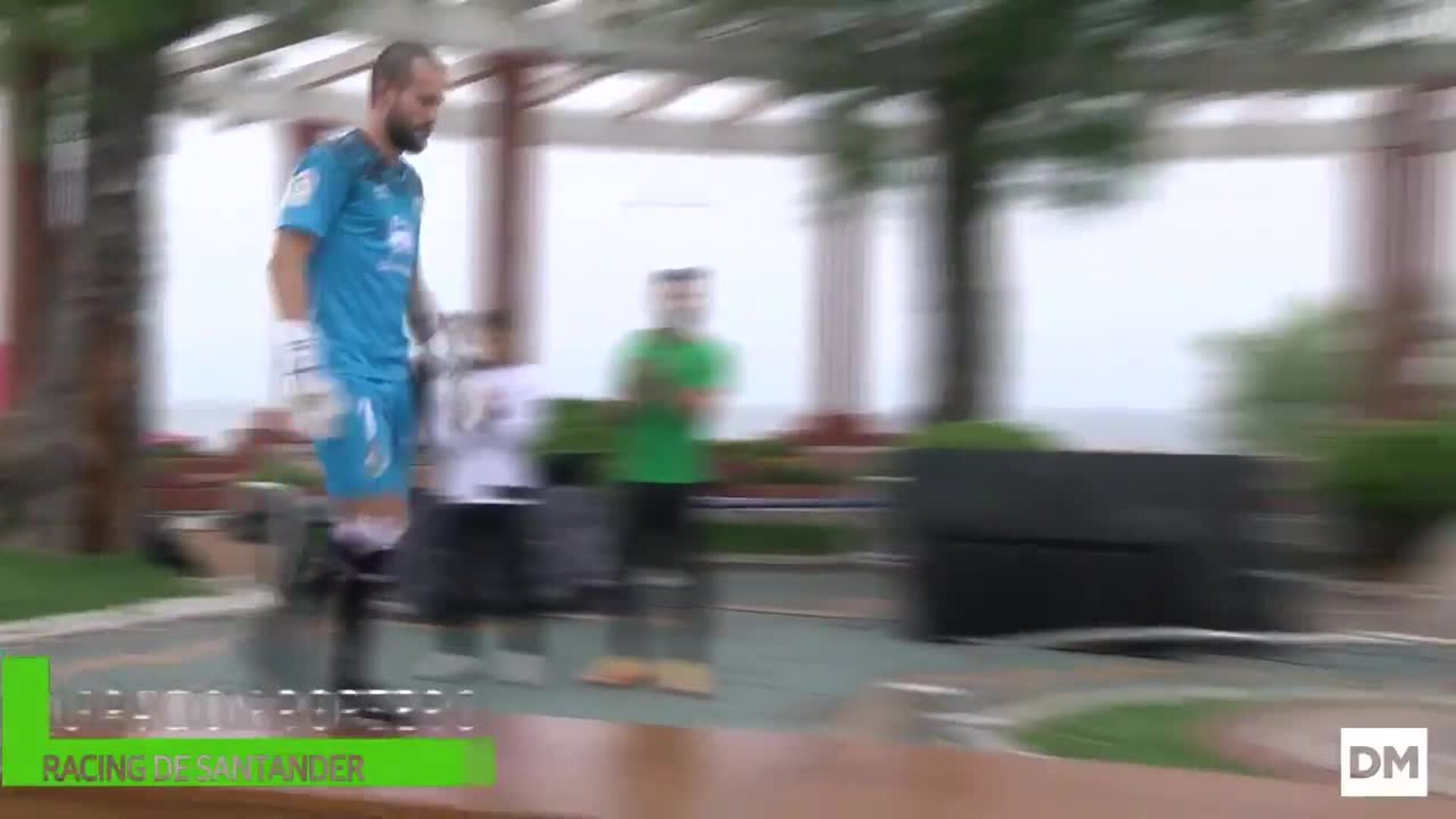 Presentación de las tres equipaciones del Racing para la temporada 2022-23