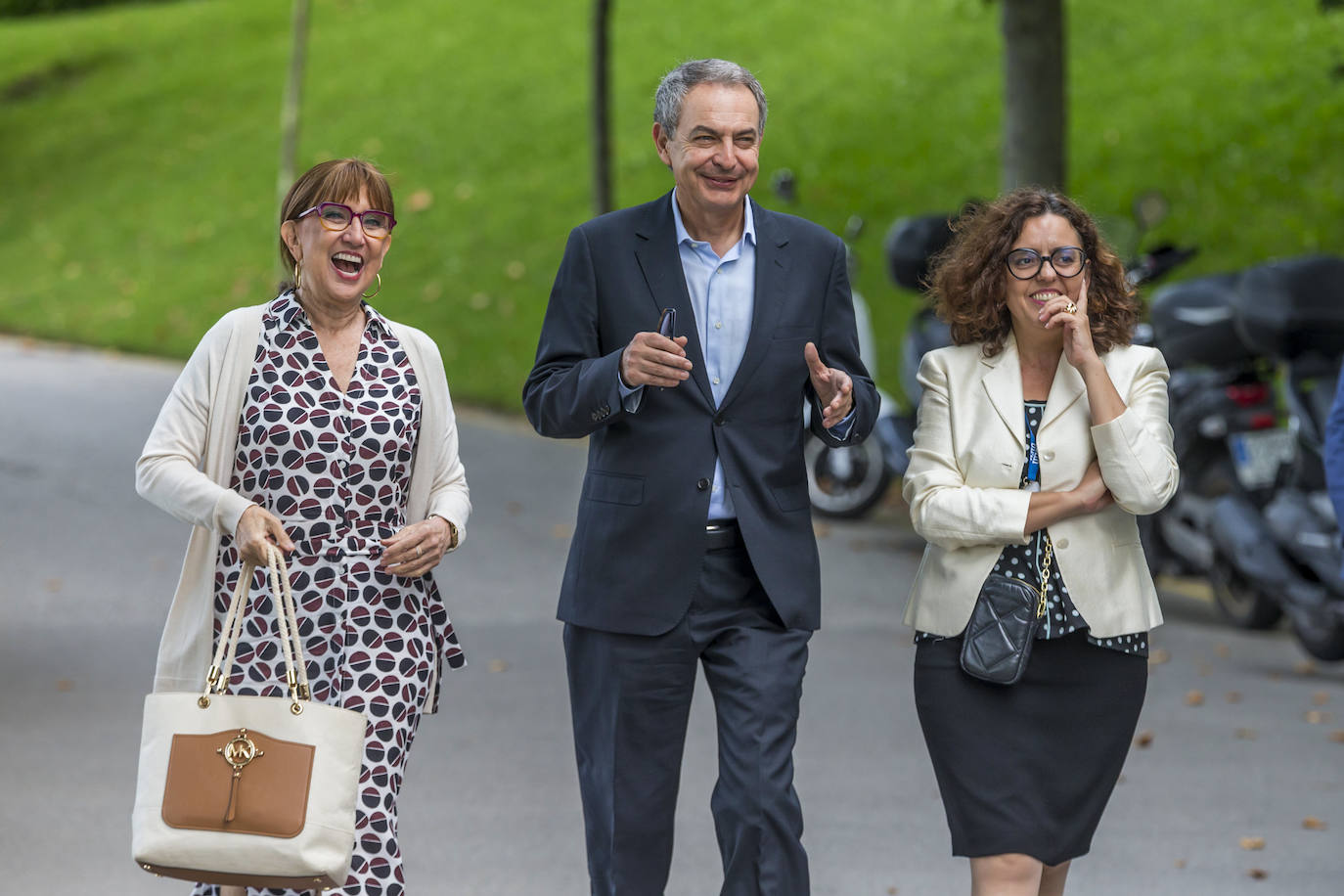 El expresidente socialista pide recuperar la presencia española en Latinoamérica y cree que este continente tiene capacidad para romper la actual política de bloques