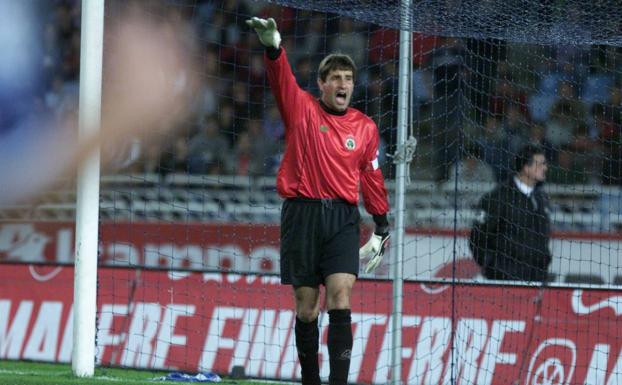 José Ceballos durante un partido con el Racing.