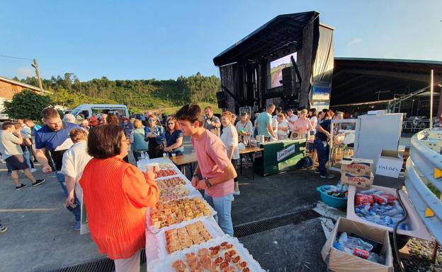 Imagen principal - Sel del Rey celebra la &#039;Fiesta del Puente&#039; un año después del conflicto