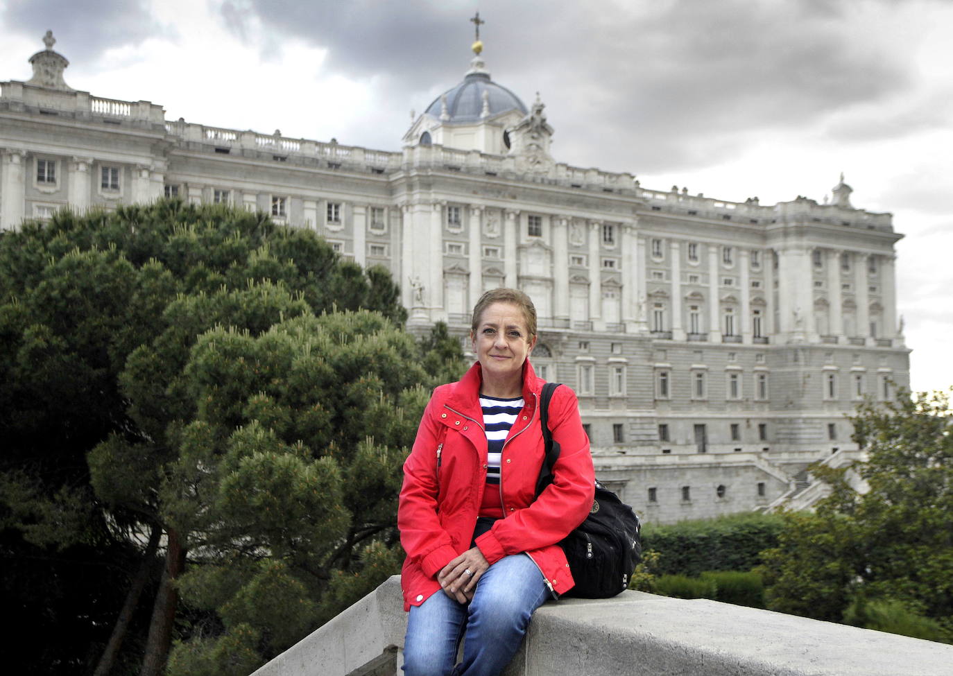 Paz Herrera, delante del Palacio Real en Madrid.