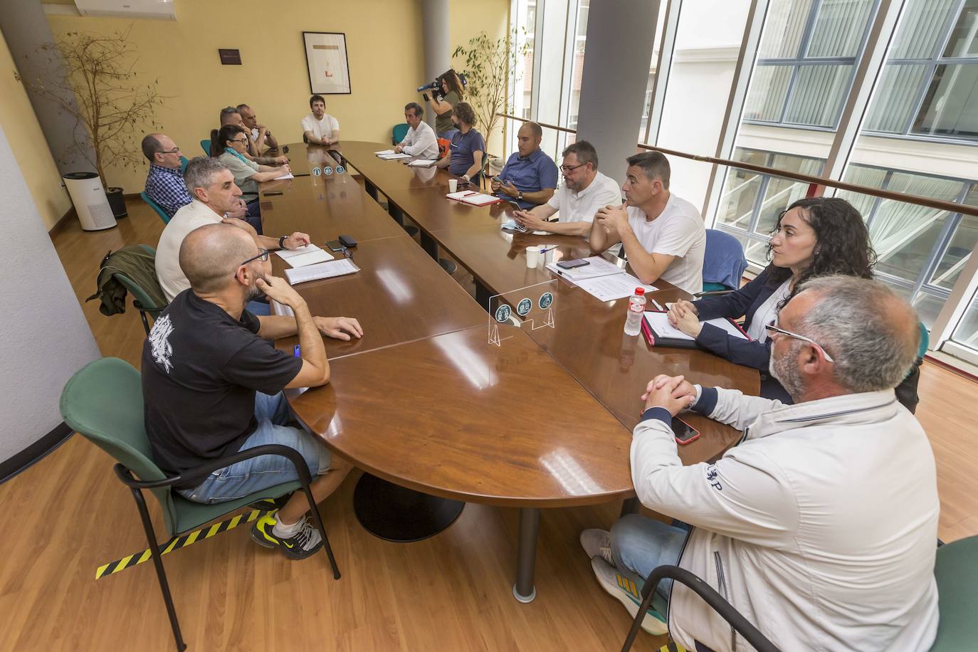 Negociación del nuevo convenio colectivo del sector del metal en Cantabria.