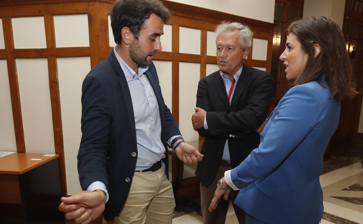 Juan Postigo, Manuel Piñero y Carmen Ballesteros